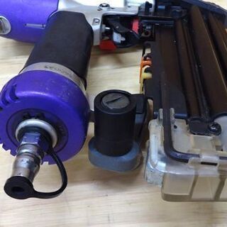 HITACHI 仕上釘打機 NT55M 常圧 55㎜ フィニッシュネイラー 日立工機 現HiKOKI 工具  ☆ PayPay(ペイペイ)決済可能 ☆ 札幌市 豊平区 平岸 HITACHI 仕上釘打機 NT55M 常圧 55㎜ フィニッシュネイラー 日立工機 現