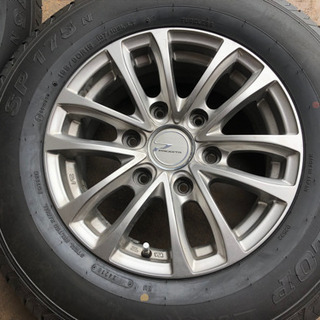 ハイエース、キャラバンに ダンロップLTタイヤ、アルミセット