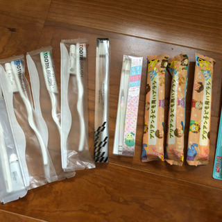 歯ブラシ各種 1本50円