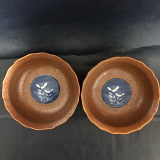 【値下げ】茶色梨地風小鉢（中央青地に白花）　2個
