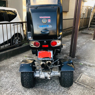 ヴォーグ（3輪トライクバイク、150cc、二人乗り可、ヘルメット不要、高速可、屋根付き）