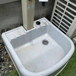 決定しました。立水栓パン  立水栓桶 外の水道の桶