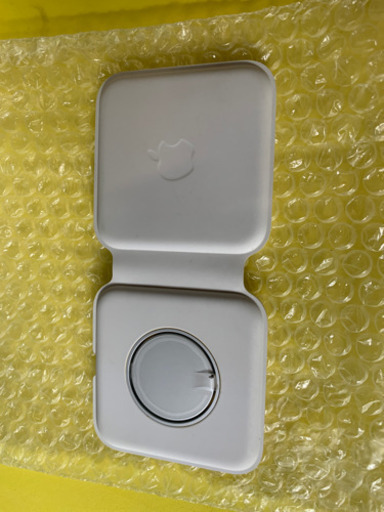 アップル　最新　充電パッド　Apple Watch AirPodsPro iPhone対応