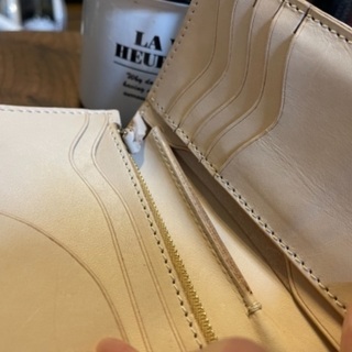 【新品未使用】定価の半値で!!本革二つ折りウォレット꙳★*ﾟ