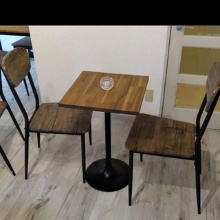 【ネット決済】高級カフェテーブル＋チェア2脚