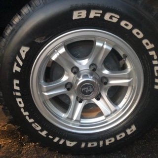 ハイエース系　バリ溝グッドリッチAT215/75/15