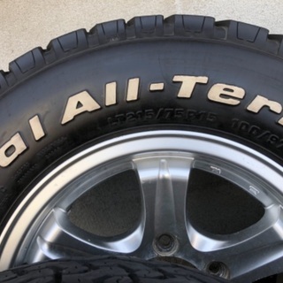 ハイエース系　バリ溝グッドリッチAT215/75/15