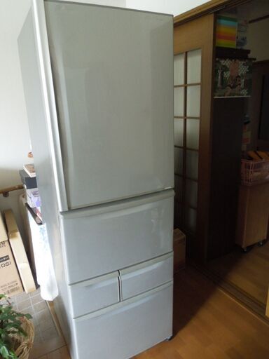 TOSHIBA GR-C42N　東芝ノンフロン冷凍冷蔵庫　424L　5ドア