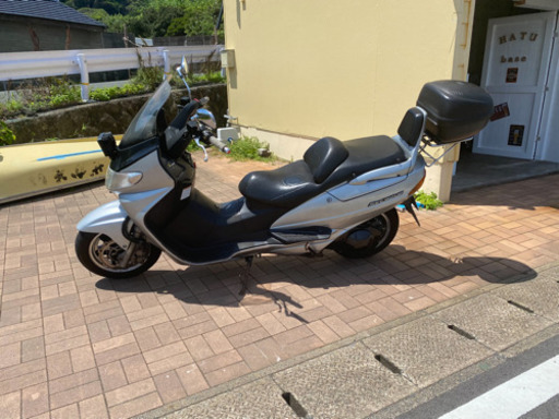 大型スクーター　　２５０cc   スカイウェイブ　売ります。