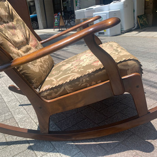 カリモクロッキングチェア