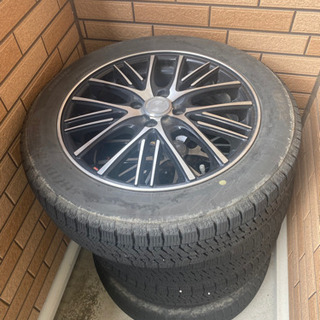 ラクティス　中古タイヤ及びホイールセット