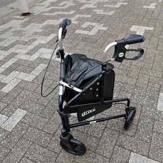 ドライブメディカル 3輪歩行補助器