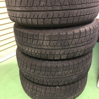 スタッドレスタイヤ４本セット（２年半使用）