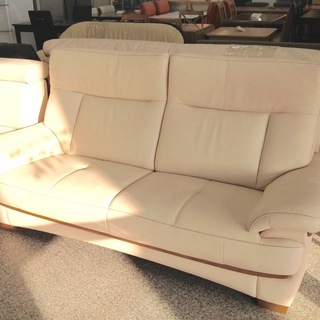 カリモク チターノ アイボリー 革＆合皮混合 3人掛けソファー【9650734】