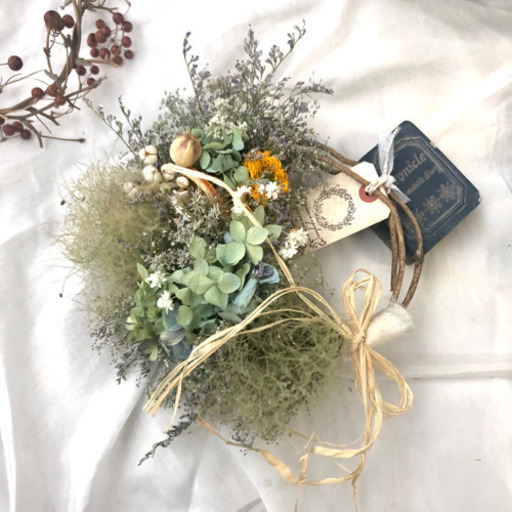 受注制作スモークツリーと花々のリース | no-sweat.com.co