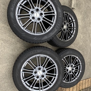 ハルトゲウルティマ　215/55R17 スタッドレスタイヤセット