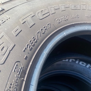グッドリッチ　285/70r17