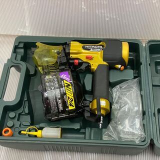 日立　HITACHI　NV65HMJ　65ｍｍ　高圧ロール釘打機　【ケース付き】