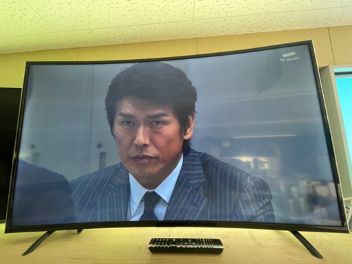 GM554【近隣配達可能】湾曲テレビ ジョワイユ 2017年製 55インチ  