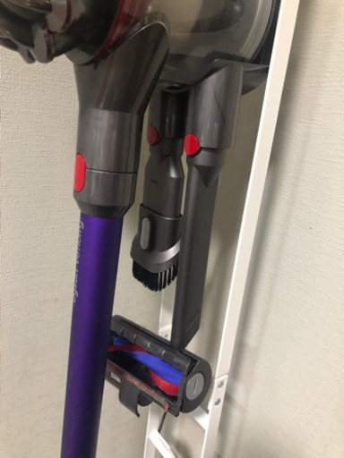 予定者あり　7/6午後取引限定　Dyson V8 Butterfly 掃除機 スタンド付き