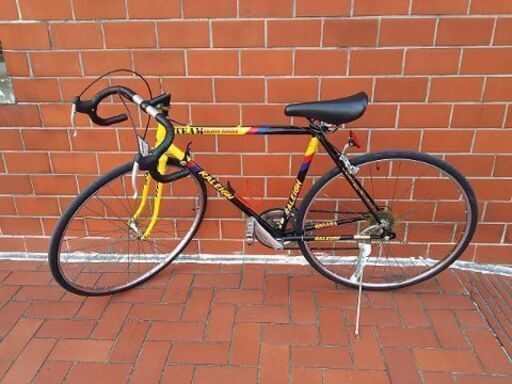 イギリス製　ラレーの古い自転車　ドロップハンドル