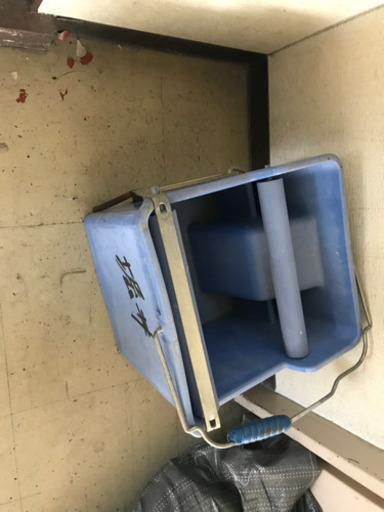 本日午後3時半から4時半に引き取り優先！清掃用具等