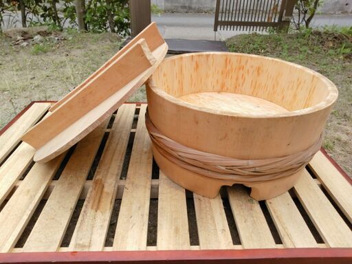 中古 ヒノキの木桶、蓋つき