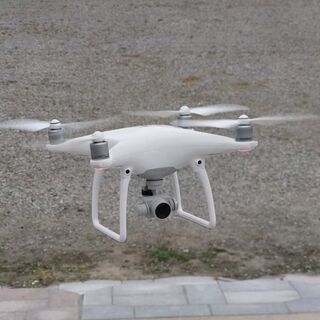 DJIドローン Phantom 4 Pro + カーチャージャー