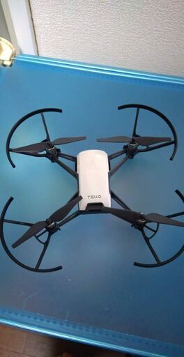 DJI TELLO セルフィードローン　バッテリー交換済み
