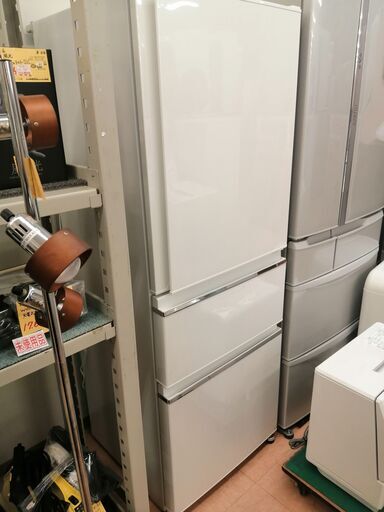 【正規品】 【モノマニア四日市】【引き取り限定】　MITSUBISHI　2017年製 3ドア冷蔵庫 MR-CX33C-W USED 冷蔵庫