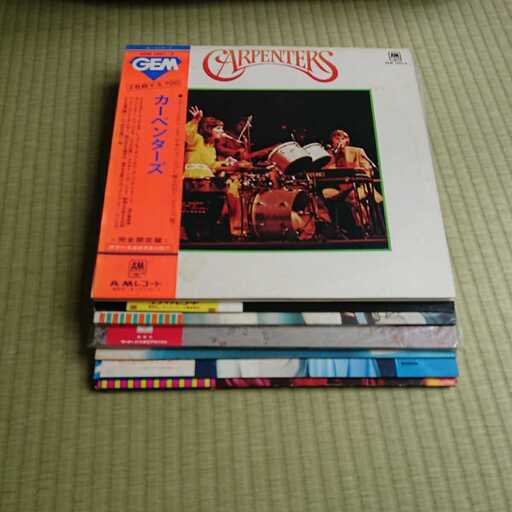 レコード　1970～　海外のポップス等　LP盤10枚、ＥＰ盤29枚　ジャパニーズポップス等　LP盤14枚、EP盤22枚　チューリップ LPレコード11枚