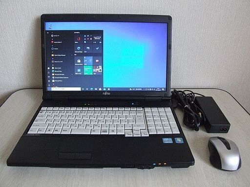 高速SSD240GB搭載　第二世代 Core i5 Fujitsu LIFEBOOK A561/CX　ノートパソコン　（3801）
