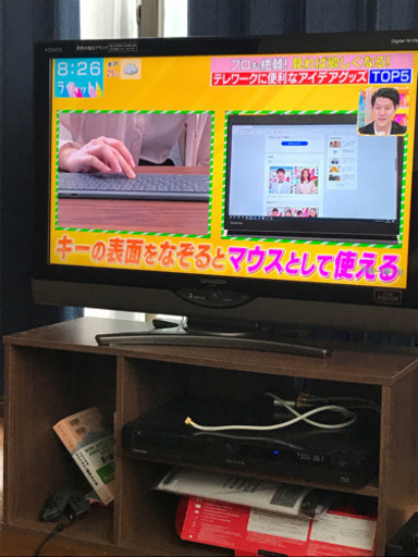 32型テレビ　AQUOS 世界の亀山ブランド