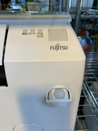 ⭐️8/14 値下げ⭐️2015年製 FUJITSU 5.6kwルームエアコン AS-J56E2W 人感センサー 富士通 200V