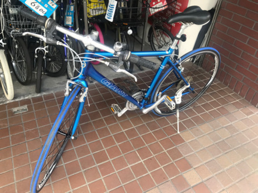 GIANT　ESCAPE R3  軽量アルミフレーム　3×8speed　ブルー