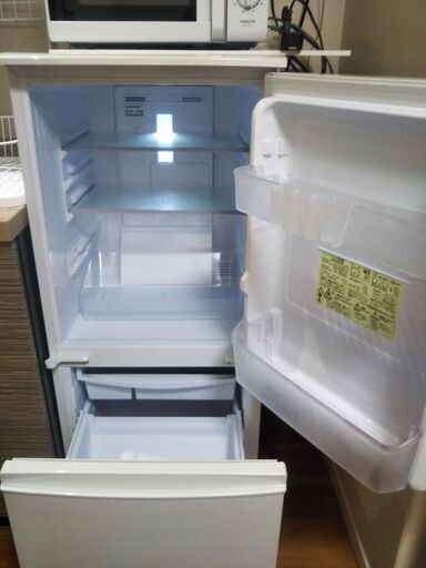 【大阪市内送料無料】シャープ　ノンフロン冷凍冷蔵庫　137L　2019年製　SJ-D14E-W