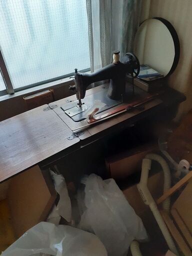 希少品 台付ミシン LEAD 工芸品  芸術 美術 オシャレ 骨董 コレクター マニア 飾り 宝 貴重