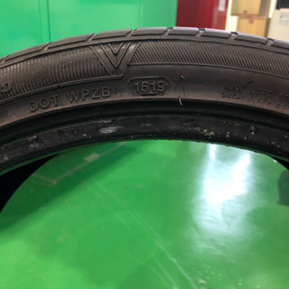 245/35R20 夏タイヤ