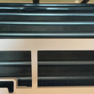 分解清掃済)手渡しのみ)東芝エアコンRAS-E221M(W)