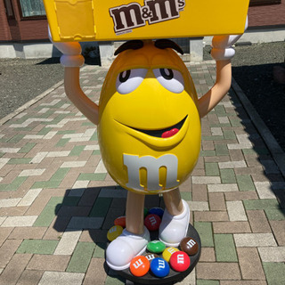 M＆Ms　店頭　ディスプレイ