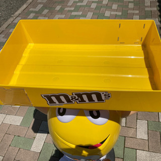 M＆Ms　店頭　ディスプレイ