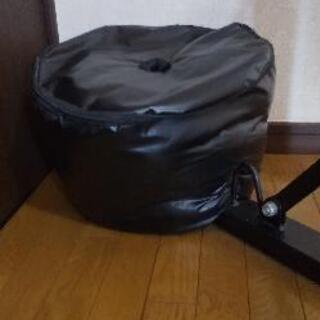 美品 サンドバッグ(スタンド付き)