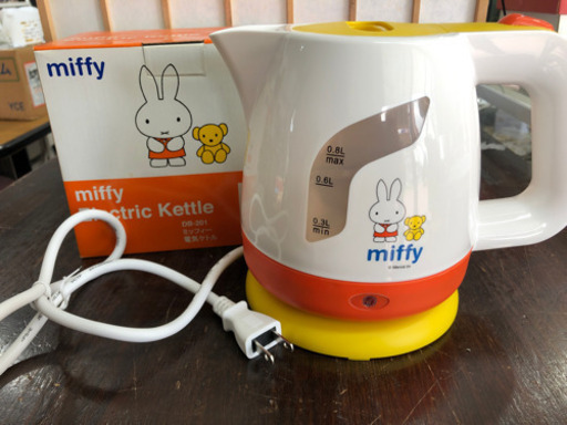 未使用品　ミッフィー　電気　ケトル　0.8ℓ   オシャレ　人気商品　キャラクター　大特価‼︎   現品限り