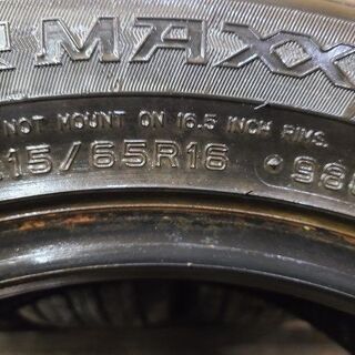 DUNLOP WINTER MAXX SJ8 215/65R16 16インチ スタッドレス 4本 2016年製 バリ溝 デュアリス RVR フォレスター等　(MTB113) クレジットカード QR決済可能