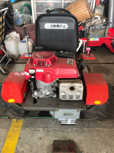 乗用モア 草刈機