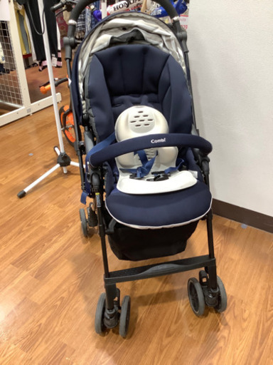Combi ベビーカー　安全基準表記あり (SG、EN1888など) メチャカル　オート4キャス Combi ベビーカー 安全基準表記あり (SG、EN1888など) メチャカル