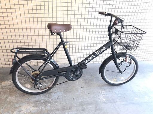 20インチ自転車 6速ギア Street Wise 黒
