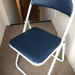 折り畳みパイプ椅子1脚