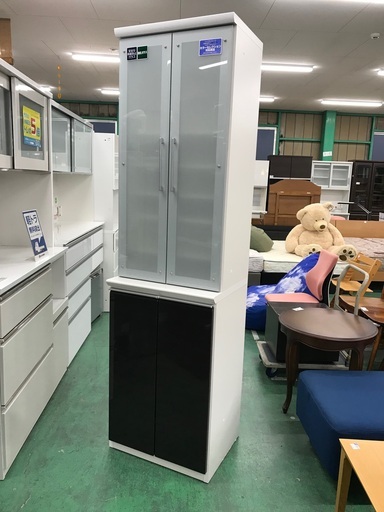 家具ならトレファク吉川店！！　松田家具 食器棚 2枚扉 定価147.200円(税込) テーラー600 ソフトクローズ