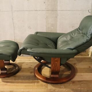 北欧ノルウェーのメーカーEKORNES(エコーネス)社のストレスレスチェアーロイヤル(L)です！クラシックなデザインがモダンな印象のパーソナルチェア。シアタールームにおススメのリクライニングチェア♪
